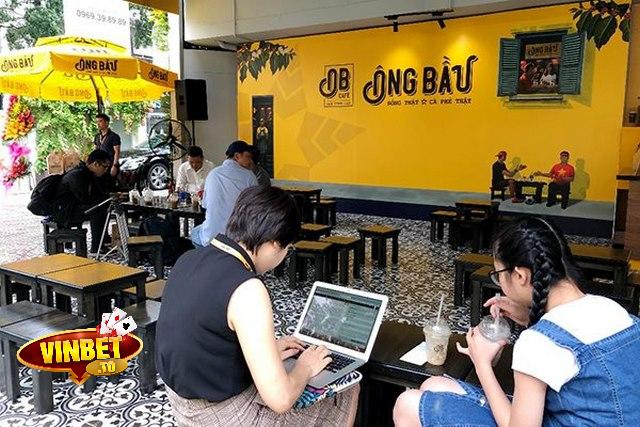 Xem đá bóng tại Cafe Ông Bầu